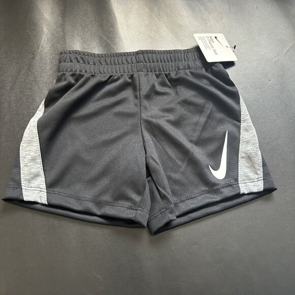 NWT Nike Athletic Set Baby Boys Size 18M - Picture 2 of 3